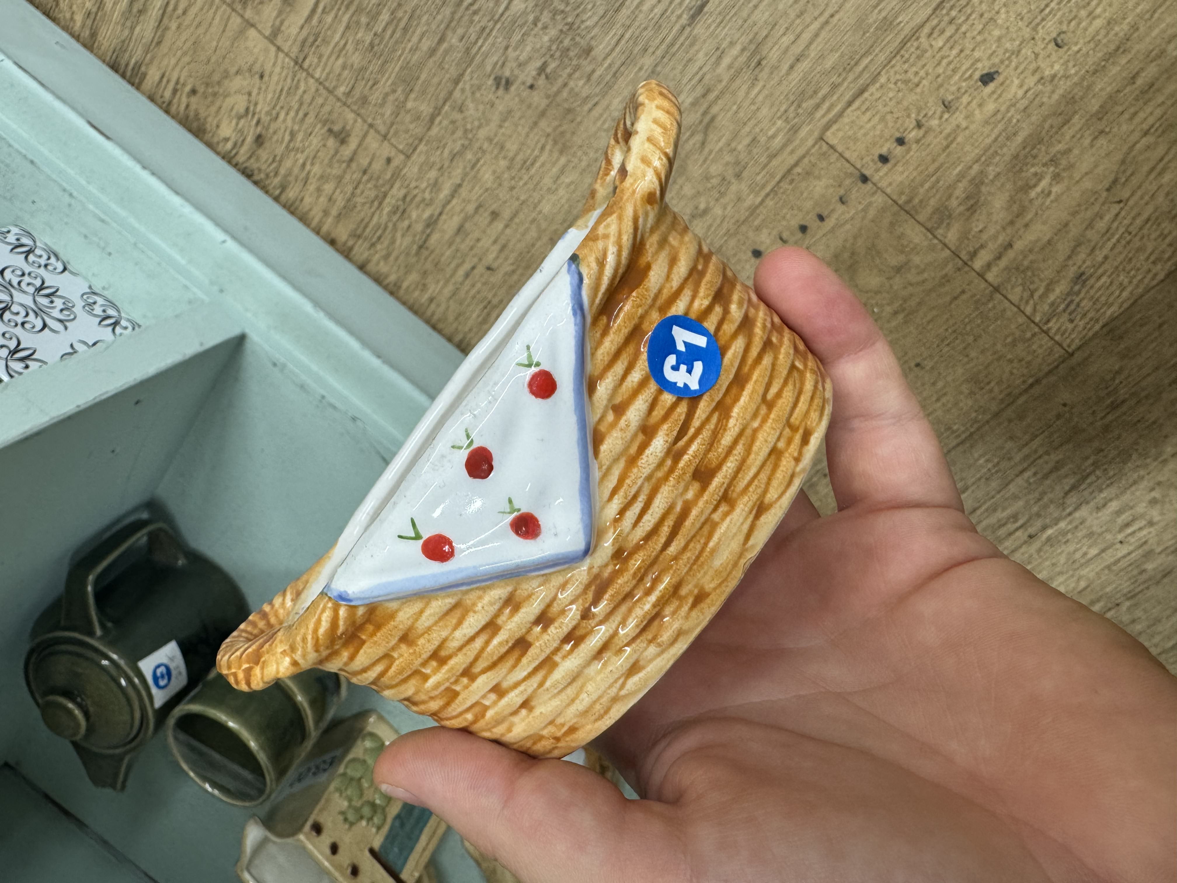 ceramic apple basket